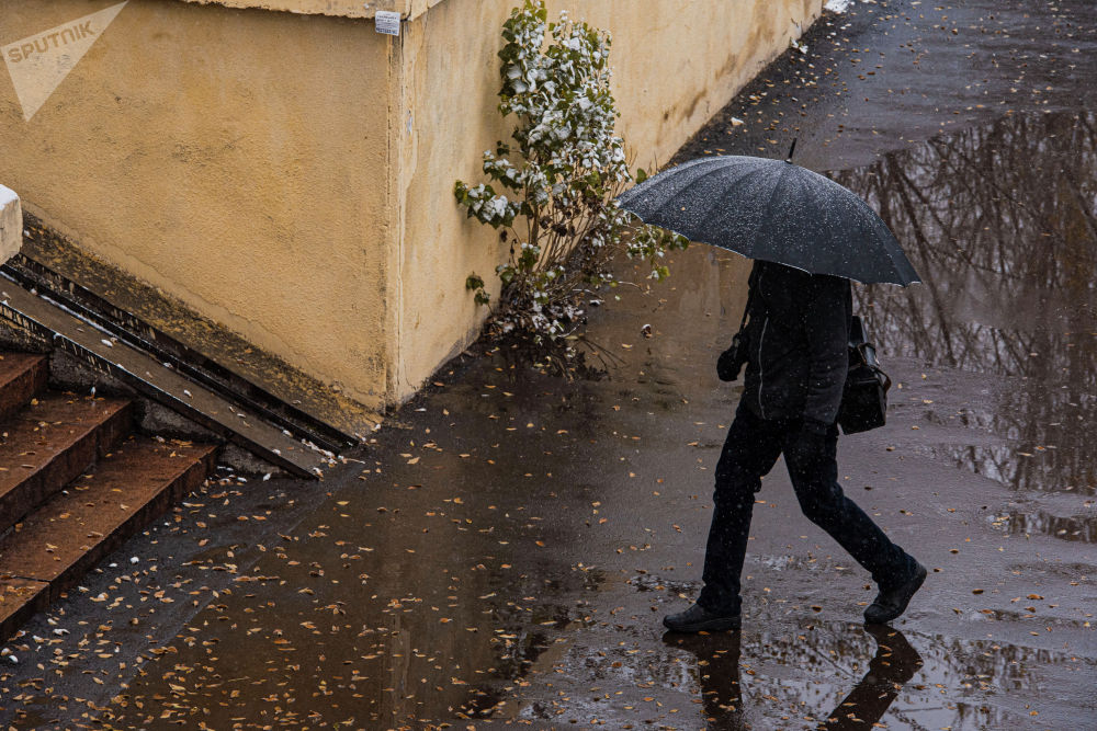 Внезапно испортилась погода. Дождь. Дождь в декабре. Wednesday Umbrella.