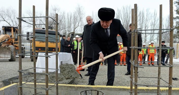 Президент Сооронбай Жээнбеков принял участие в церемонии закладки капсулы под строительство парка дружбы Кыргызстана и Азербайджана. 10 января 2020 года