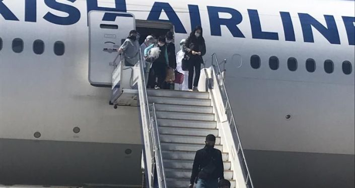 МИД КР сообщает о прибытии чартерного рейса с Турции на борту которого возвратились кыргызстанцы. 24 апреля 2020 года 