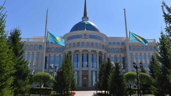 Почтение памяти граждан, умерших от коронавирусной инфекции в Казахстане - Sputnik Кыргызстан