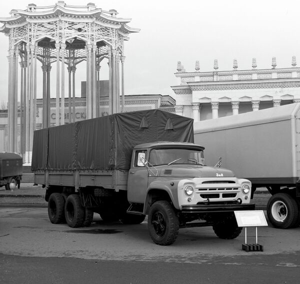 Как Олимпиада-80 подняла советский автопром на новый уровень - Sputnik Кыргызстан