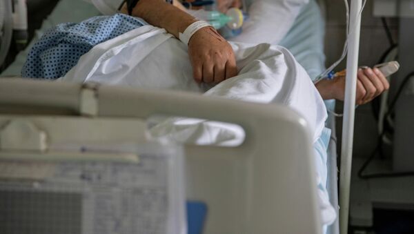 Пациент лежит в госпитале. Архивное фото - Sputnik Кыргызстан