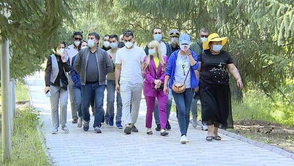 Российские врачи помогают бороться с COVID на Иссык-Куле — видео - Sputnik Кыргызстан