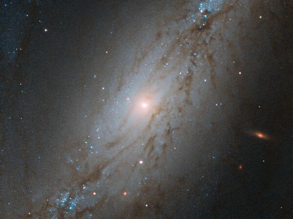 Галактика NGC 7513 в созвездии Скульптор - Sputnik Кыргызстан