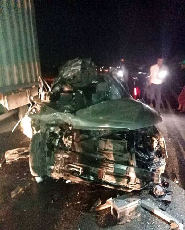 Легковое авто смяло после ДТП с КамАЗом на Иссык-Куле — фото. Есть погибшие - Sputnik Кыргызстан