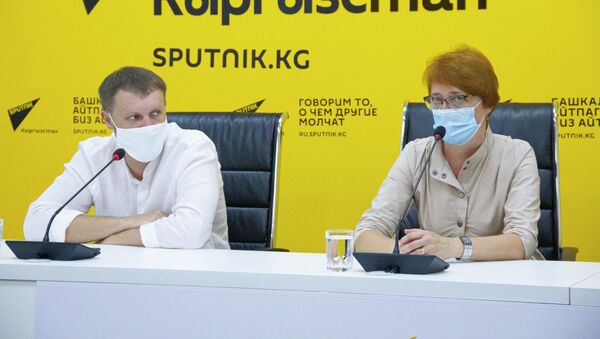 Олайн-брифинг Российские врачи и власти КР о том, как дальше бороться с коронавирусом - Sputnik Кыргызстан