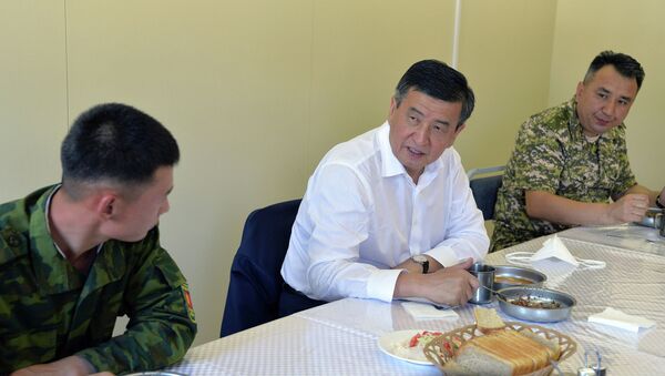 Рабочая поездка президента КР Жээнбекова в Баткенскую область - Sputnik Кыргызстан