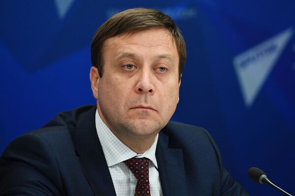 Достаточно справки из вуза — как студентам из КР устроиться на работу в России - Sputnik Кыргызстан