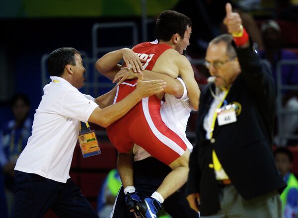 Канатбек Бегалиев: Олимпиададагы ыза менен азыркыга чейин күрөшүп келем - Sputnik Кыргызстан