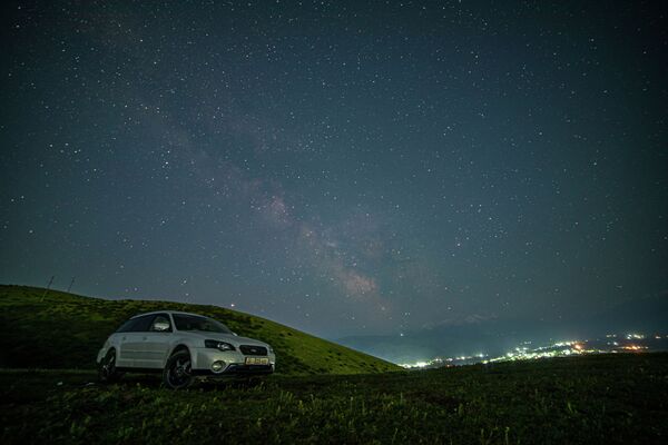 Звездное небо близ Бишкека - Sputnik Кыргызстан