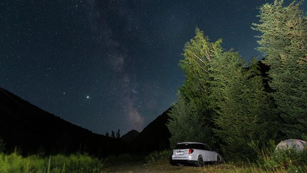 Звездное небо близ Бишкека. Архивное фото - Sputnik Кыргызстан