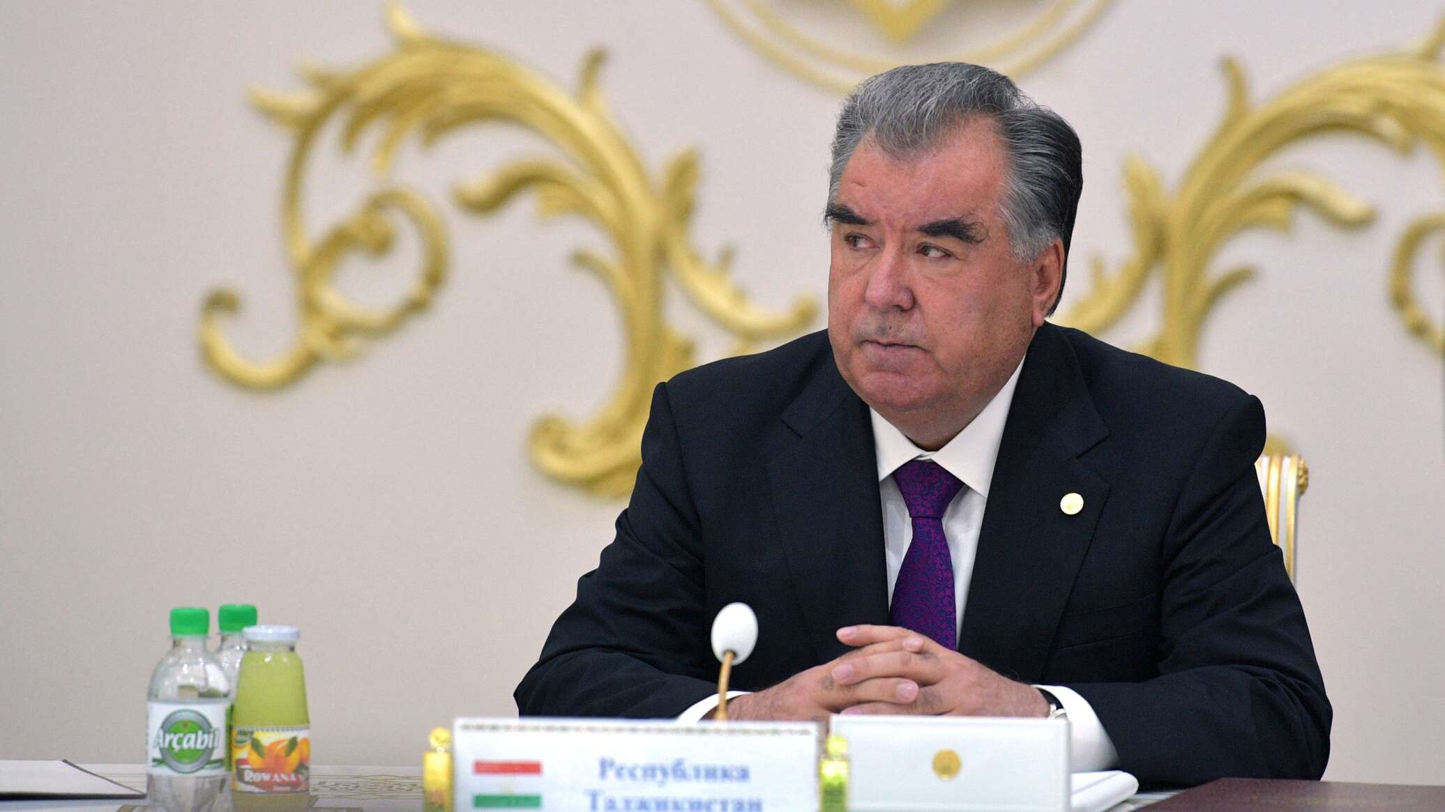 Заявление президента таджикистана. Эмомали Рахмонов. Фото президента Таджикистана Эмомали Рахмон.