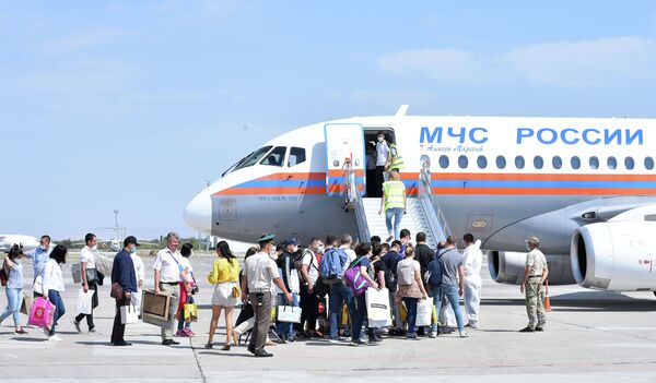 Российские врачи улетели на родину — что они успели сделать для Кыргызстана - Sputnik Кыргызстан