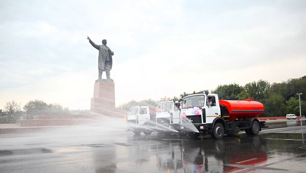 Церемония передачи спецтехники для уборки дорог в Оше - Sputnik Кыргызстан