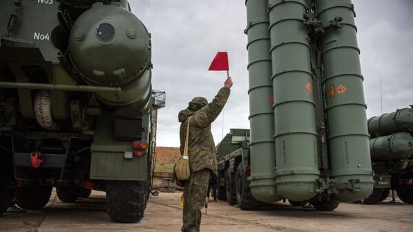 Комплекс ПВО С-400 Триумф заступил на боевое дежурство в Севастополе - Sputnik Кыргызстан