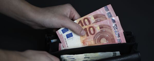Банкноты евро. Архивное фото Банкноты евро. Архивное фото - Sputnik Кыргызстан