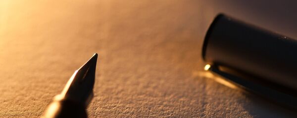 Жазуучунун калеми. Иллюстративдик сүрөт - Sputnik Кыргызстан