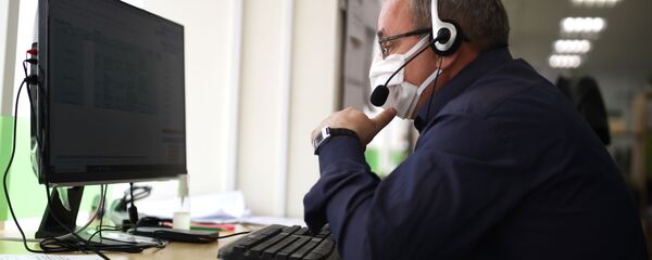 Колл-центрдин кызматкери. Архив - Sputnik Кыргызстан