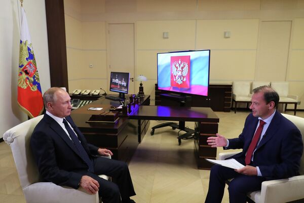Президент РФ В. Путин дал большое интервью по актуальным темам - Sputnik Кыргызстан