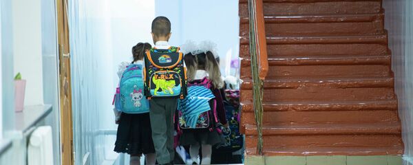 Начало учебного года для первоклассников в Бишкеке - Sputnik Кыргызстан