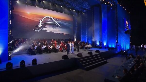 Финал крупного музыкального фестиваля Дорога на Ялту — запись прямого эфира - Sputnik Кыргызстан