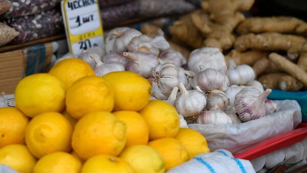 Сатыктагы лимон, сарымсак жана имбирь. Архив - Sputnik Кыргызстан