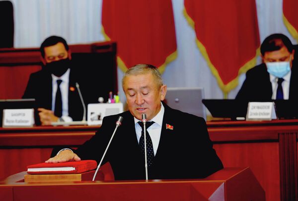 Вице-спикер Мирлан Бакиров подал в отставку — кого представили на его место - Sputnik Кыргызстан