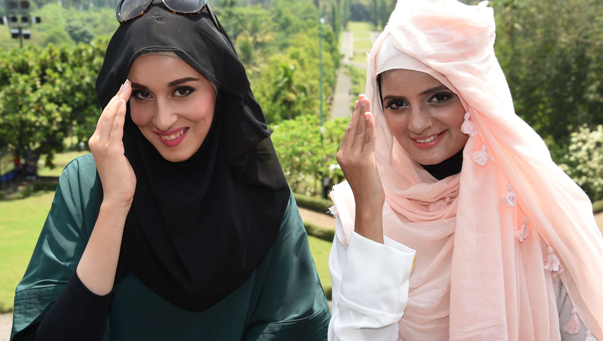 Мусульманские женщины. Мусульманские девушки фото. Индонезия девушки в хиджабе. Самый красивый девушка в мире мусульманка.