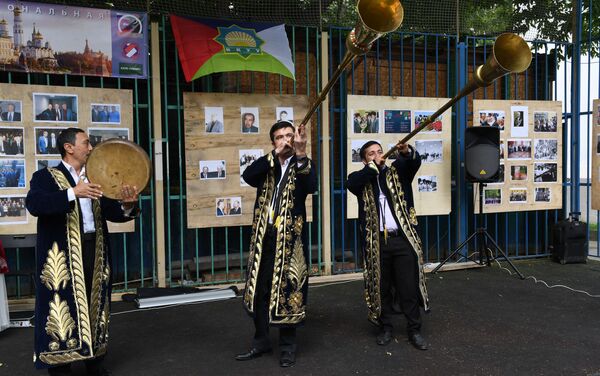 Одним из немногих исключений стал праздник Москва многонациональная, который проводился на открытом воздухе - Sputnik Кыргызстан