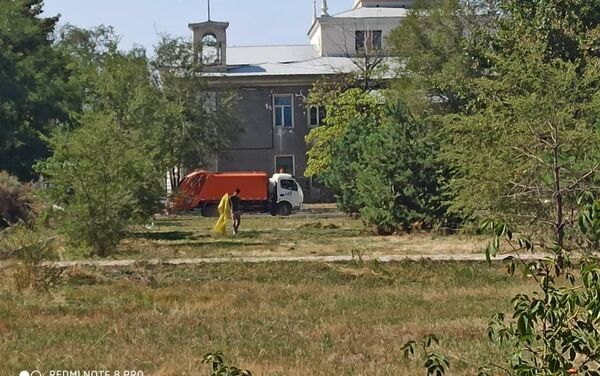 На днях работники министерства провели субботник - Sputnik Кыргызстан