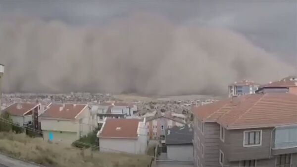 Столицу Турции накрыла мощная песчаная буря — жуткое видео - Sputnik Кыргызстан