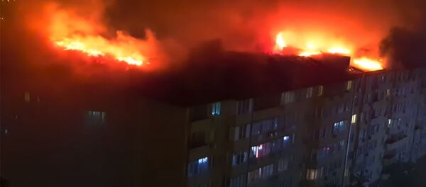 Жүрөк үшүн алган таңкы кырсык. Краснодардагы ири өрттүн видеосу - Sputnik Кыргызстан