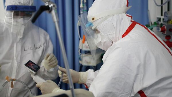 Медики в больнице во время работы - Sputnik Кыргызстан