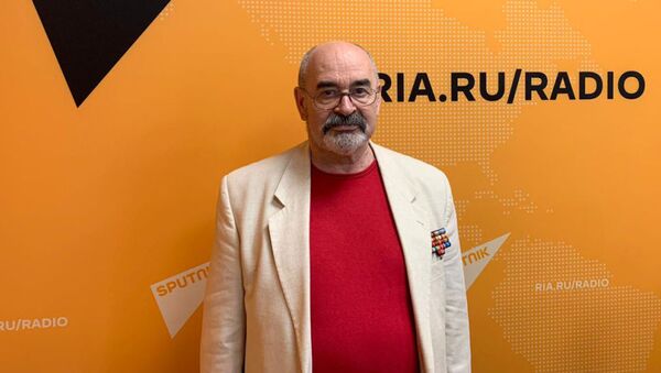 Военный эксперт, полковник в отставке Виктор Литовкин на радио Sputnik. Архивное фото - Sputnik Кыргызстан