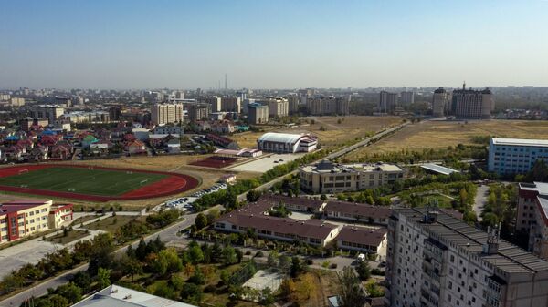 Манас университетинен өтчү жол. Архивдик сүрөт - Sputnik Кыргызстан