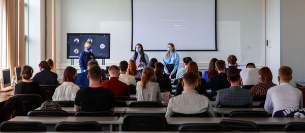 Студенттер окуу учурунда. Архив - Sputnik Кыргызстан