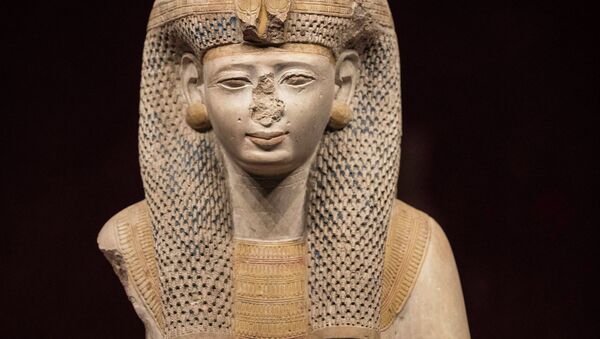 Статуя египетской королевы Меритамен. Архивное фото - Sputnik Кыргызстан