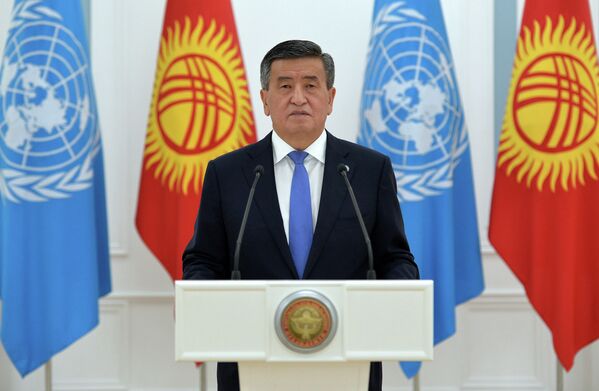 Видеопослание президента Сооронбая Жээнбекова - Sputnik Кыргызстан