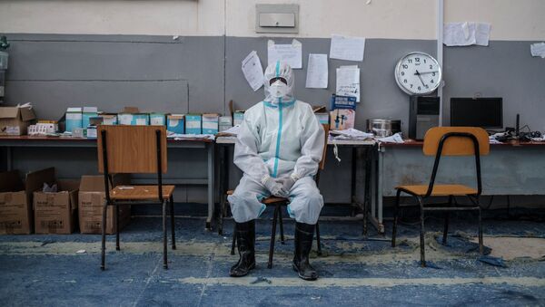 Медицинский работник во время работы - Sputnik Кыргызстан
