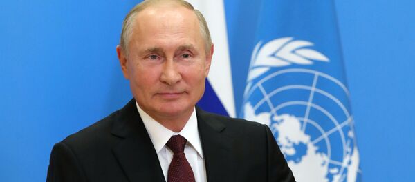 Президент РФ Владимир Путин во время выступления с видеообращением на 75-й сессии Генеральной ассамблеи Организации Объединенных Наций. - Sputnik Кыргызстан