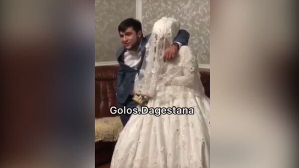 Выходка жениха на свадьбе в Дагестане возмутила соцсети — видео - Sputnik Кыргызстан