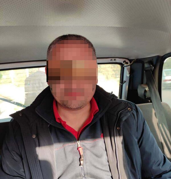 Баткенде баңгизат сактаган киши кармалды. Шектүүнүн сүрөтү - Sputnik Кыргызстан