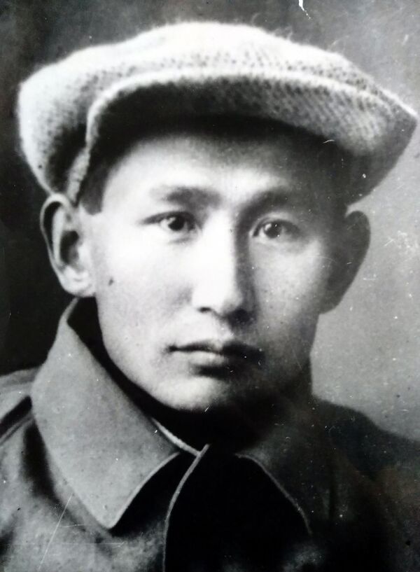 Баялинов 1920-30-жылдары төрт жылдай &quot;Кыргызмамбастын&quot; башкы редактору болгон - Sputnik Кыргызстан