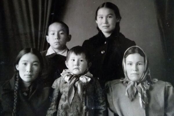 Касымалы Баялинов 1902-жылы 25-сентябрда Боом капчыгайынын бүткөн жери Көк-Мойнок айылында туулган - Sputnik Кыргызстан