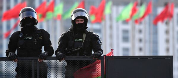 Сотрудники правоохранительных органов в Минске. Архивное фото - Sputnik Кыргызстан