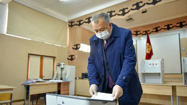 Голосование на выборах в Парламент-2020 премьер-министра КР - Sputnik Кыргызстан