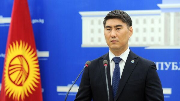 Тышкы иштер министри Чыңгыз Айдарбеков брифинг учурунда - Sputnik Кыргызстан