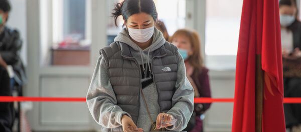 Голосование на выборах седьмого созыва ЖК в Бишкеке Голосование на выборах седьмого созыва ЖК в Бишкеке - Sputnik Кыргызстан