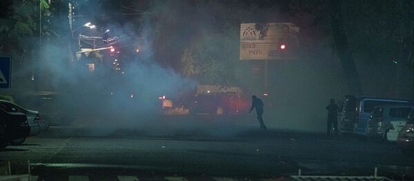 Беспорядки в Бишкеке после окончания парламентских выборов - Sputnik Кыргызстан