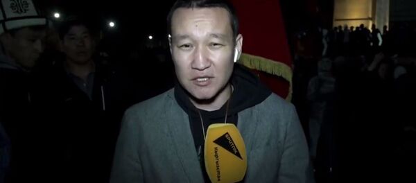 Что происходит на площади Ала-Тоо в Бишкеке — прямой эфир - Sputnik Кыргызстан